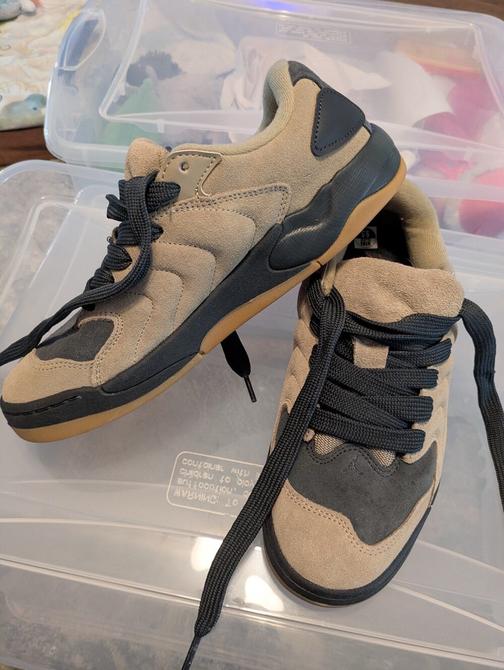 Men's Casual Suede Lace-Up Jordan Flight Sneakers - Tan & Black